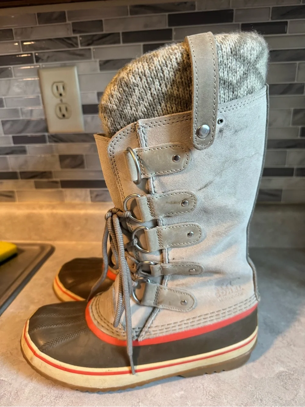 Sorel Women Joan of Arctic Sz 9 Waterproof Knit Winter Snow Boots NL2084-160